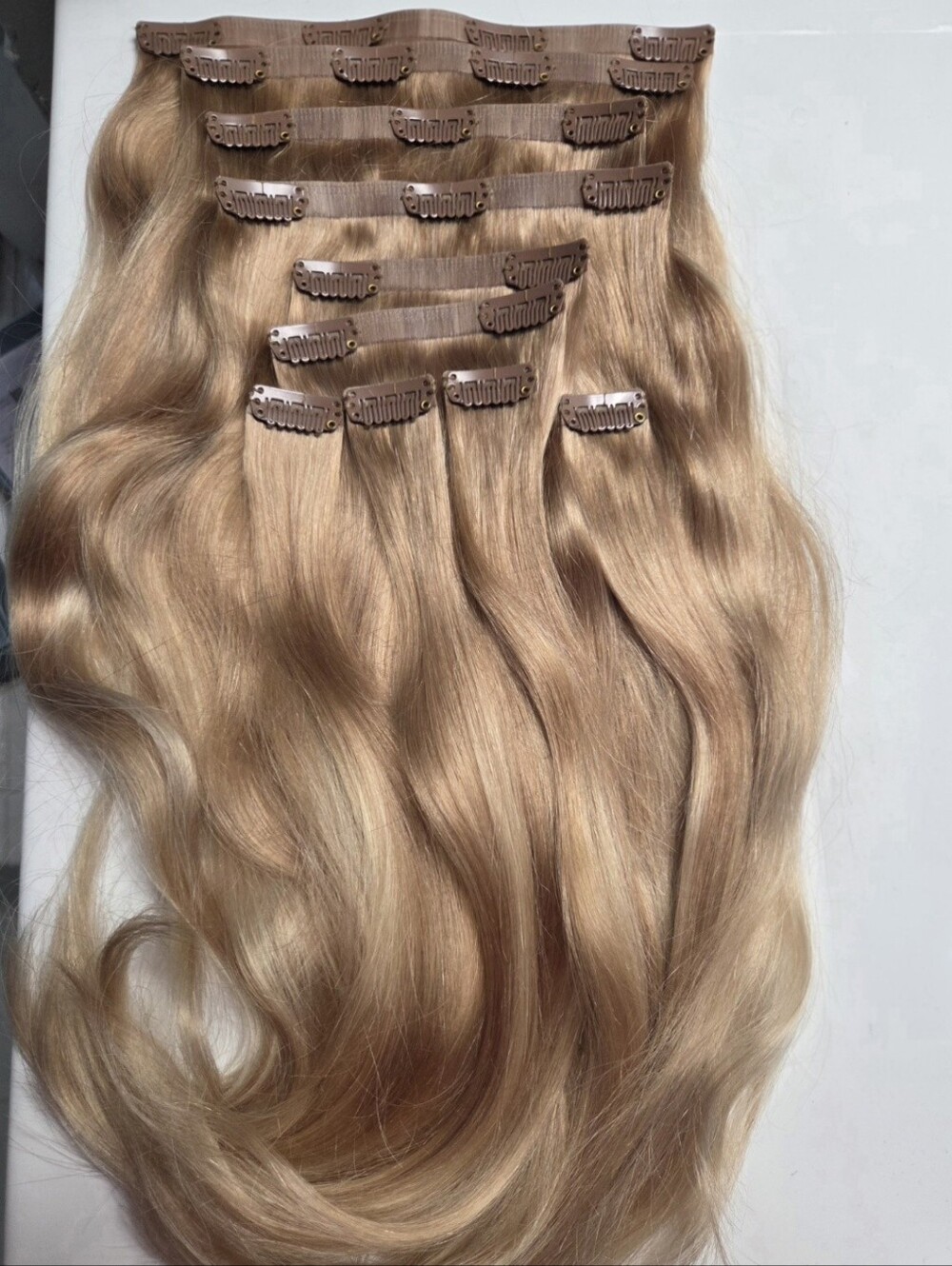 Like New Blonde Balayage Seamless Clip In Extensions